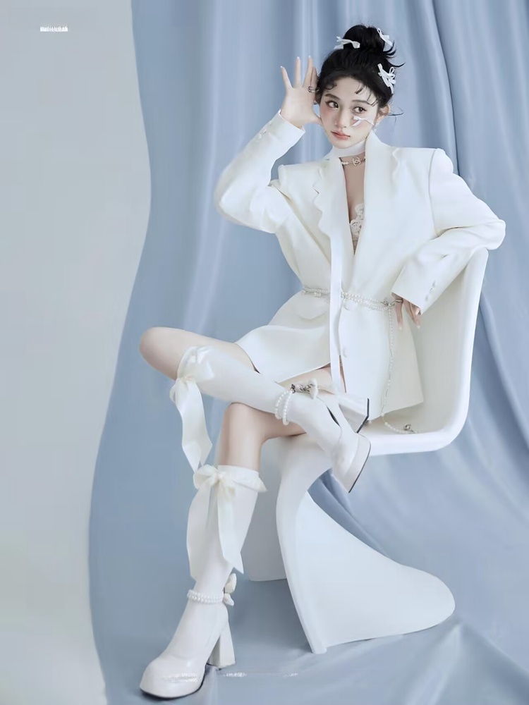 Studio Photography Suit White  - đánh giá và giá Ethnic Clothing & Online Fashion Store Khaadi Us