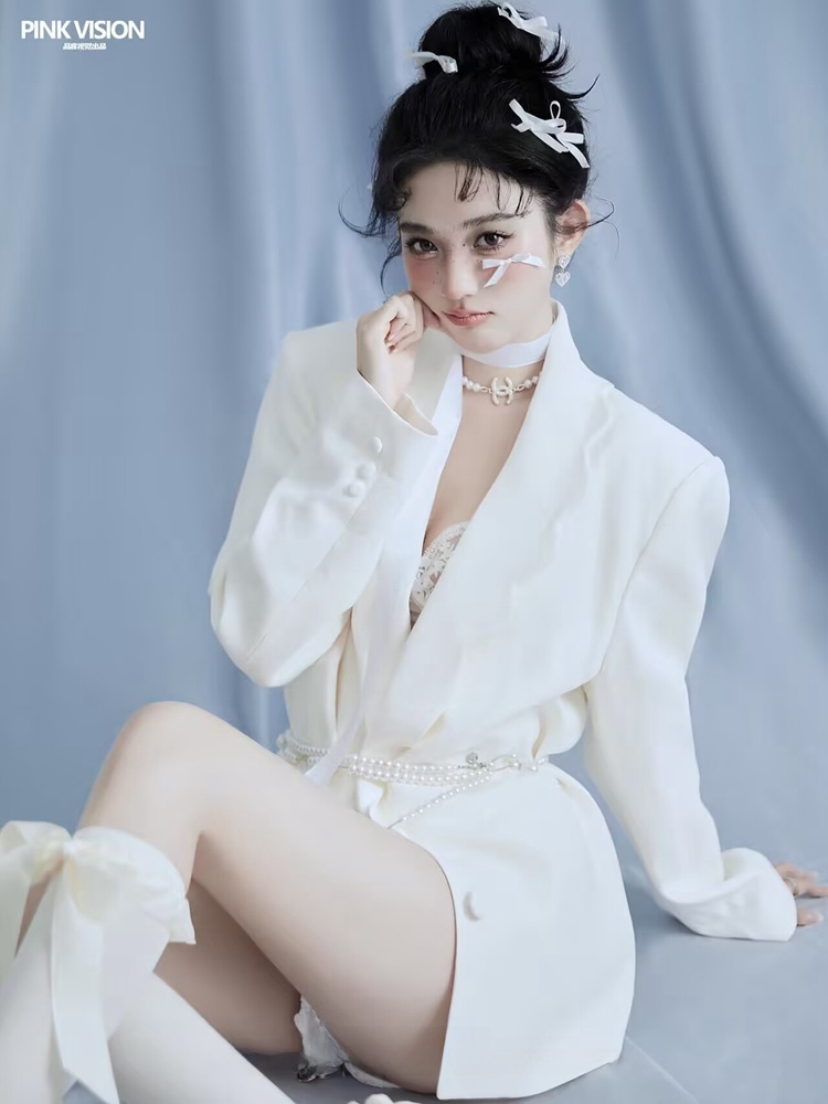 Studio Photography Suit White  - đánh giá và giá Ethnic Clothing & Online Fashion Store Khaadi Us