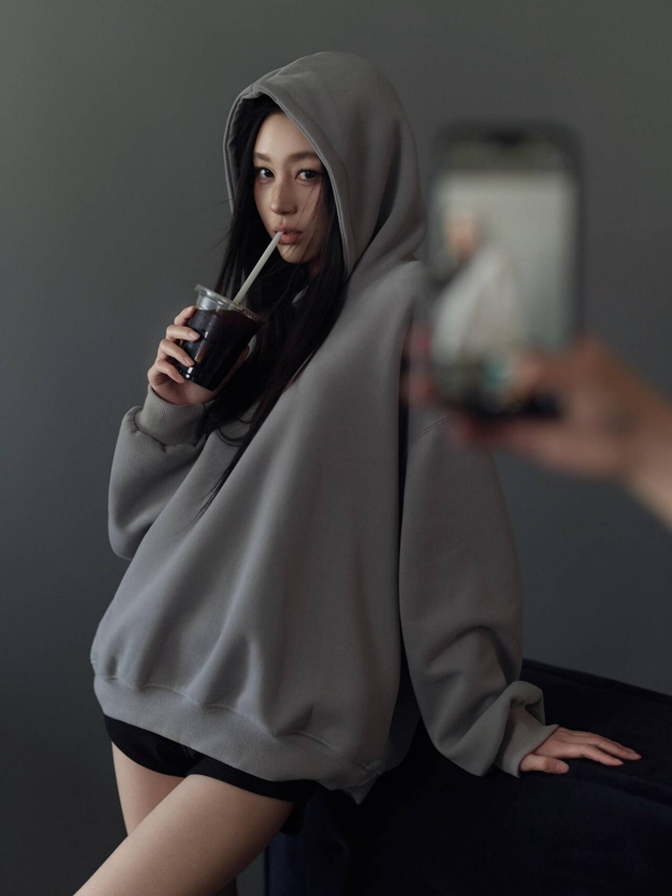 Gray Mood Portrait Theme Photo - đánh giá và giá Ethnic Clothing & Online Fashion Store Khaadi Us