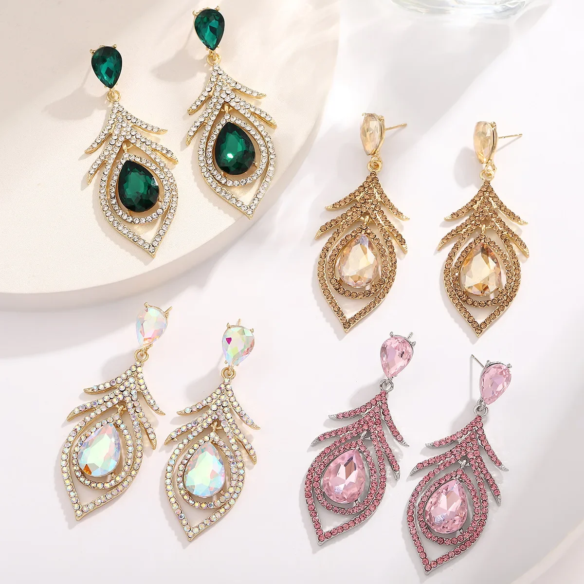 New in trend 2025 Women's earr - đánh giá và giá Ethnic Fashion Trends 2025